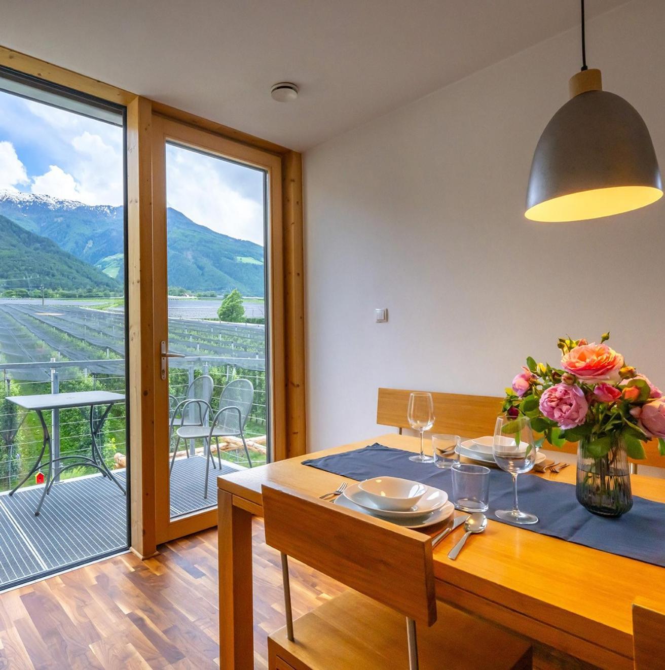 Biohof Gala Apartment Naturns Luaran gambar
